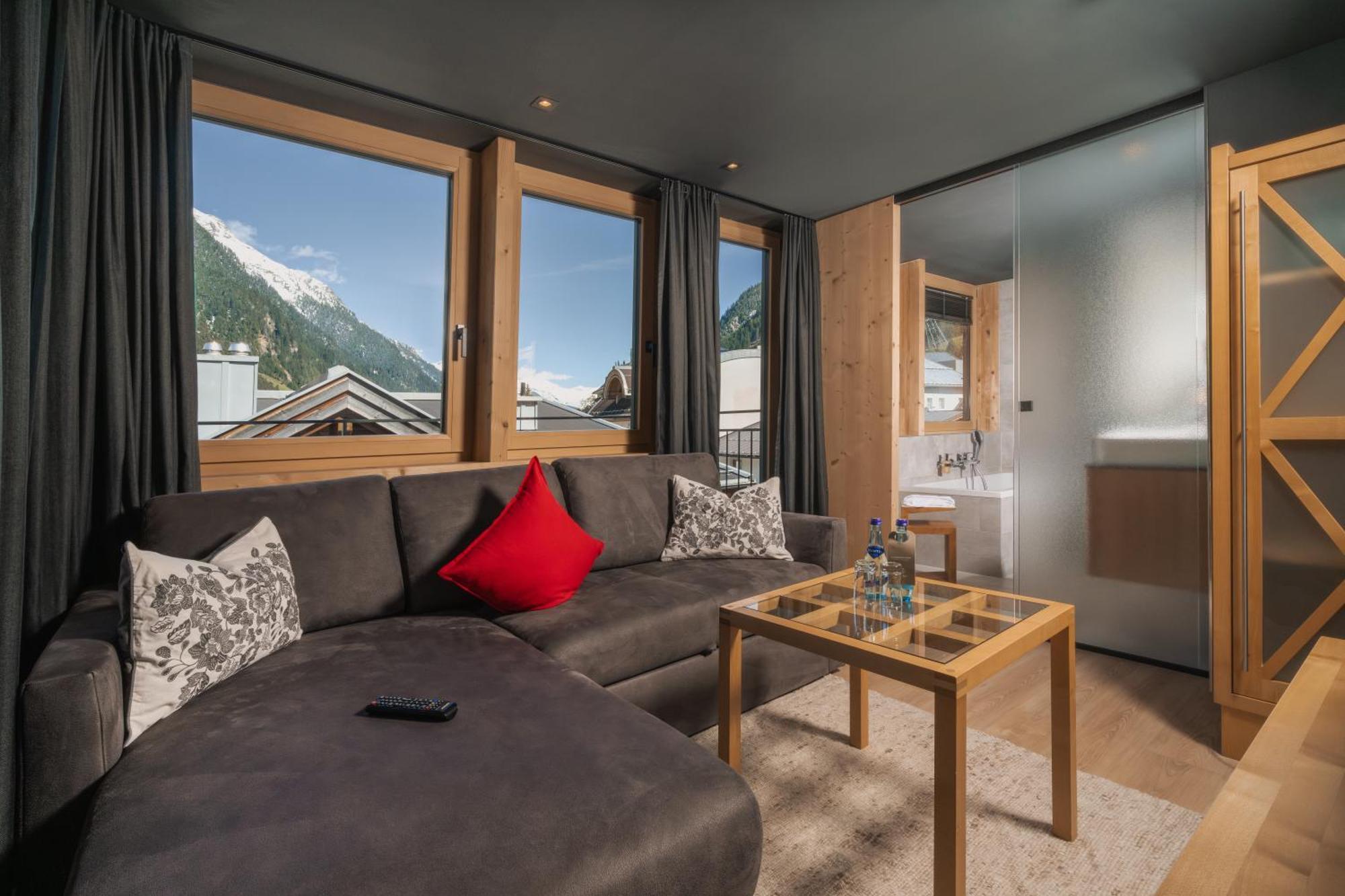 Hotel Goldener Adler - Im Sommer Silvretta Card Premium Inkludiert Ischgl Zewnętrze zdjęcie